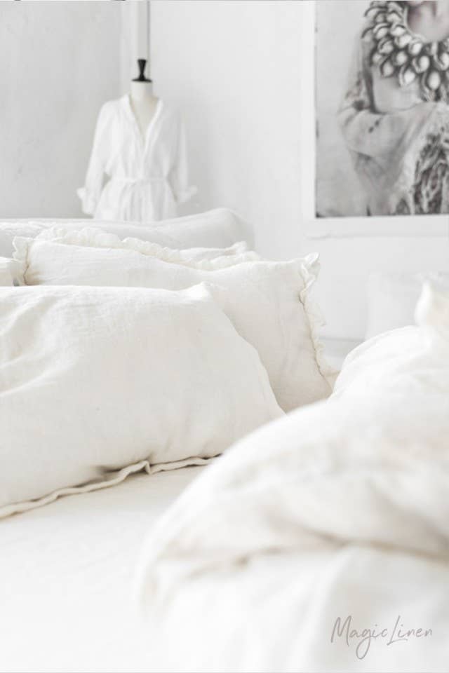 MagicLinen - White duvet cover set (3pcs): US King + Standard pillowcases